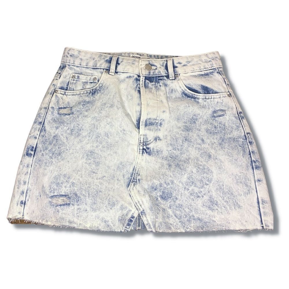 Like-New Bershka Acid Wash Distressed Women’s Denim Jean Skirt  Size 6
